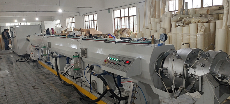 ABSPEPP薄膜卷芯管擠出機(jī) 太陽(yáng)光伏膜管材擠出機(jī)設(shè)備 張家港塑料管材生產(chǎn)設(shè)備